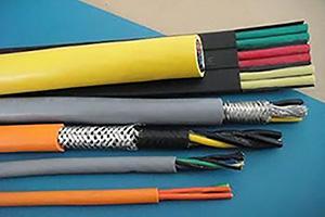 Daily use of drag chain cable